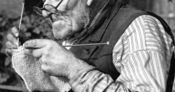knitting_old_man
