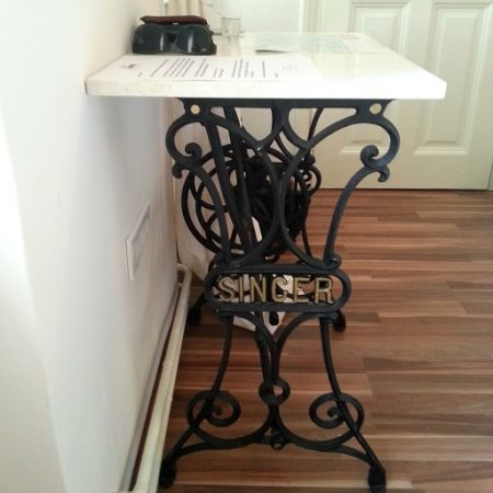Singer table
