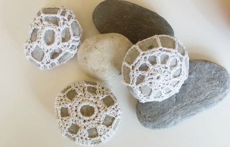 crochet pebbles