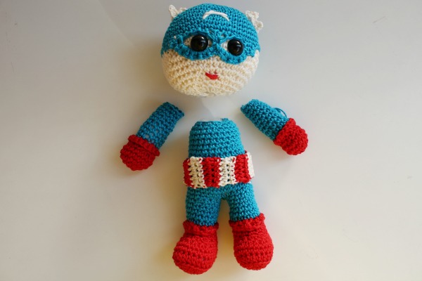 capitan america amigurumi
